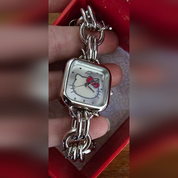 Hello Kitty Charm Watch - Picture 6 of 6